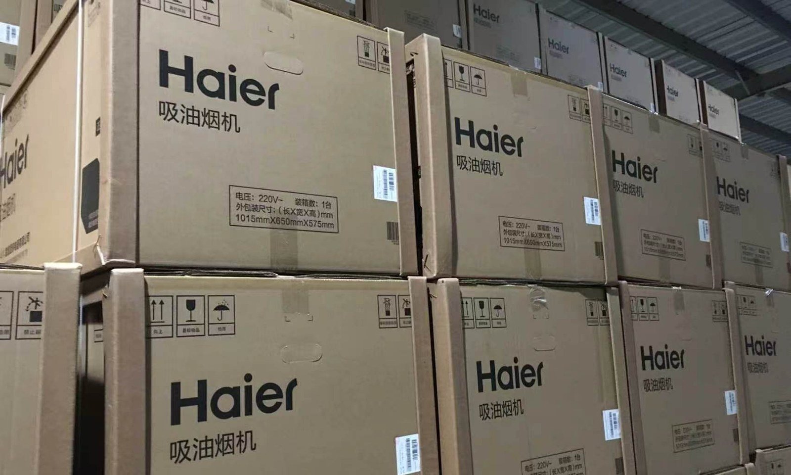 Cartons secured with paper corner protectors