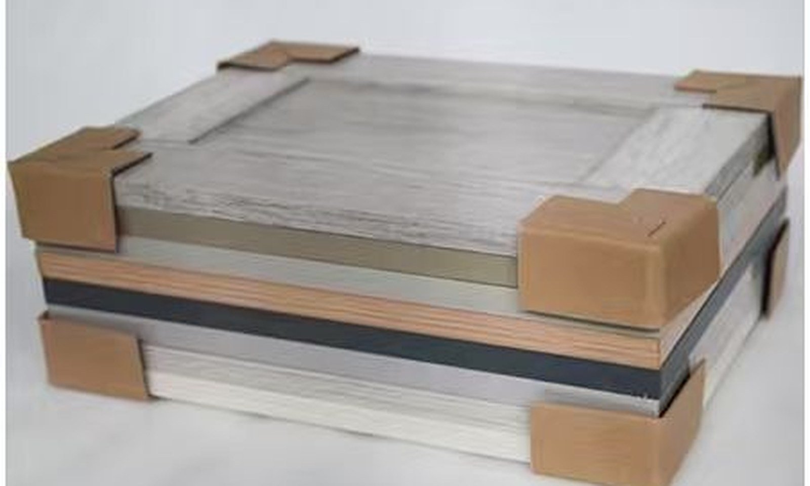 Stacked flat panels protected with paper corner guards